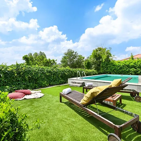 Casa Dos Chãos With Natural Pool By Sé